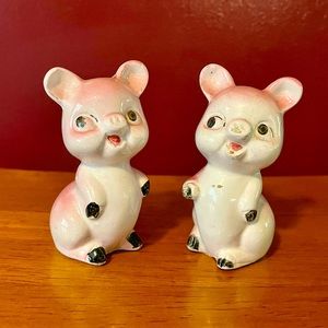 Vintage MCM Mid-Century Modern Cute Pigs Salt Pepper Shakers home decor